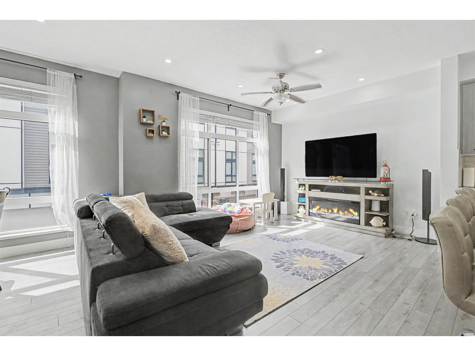 43 14057 60a Avenue Property Photo 11