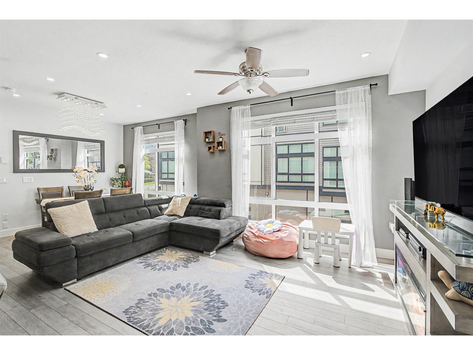 43 14057 60a Avenue Property Photo 15