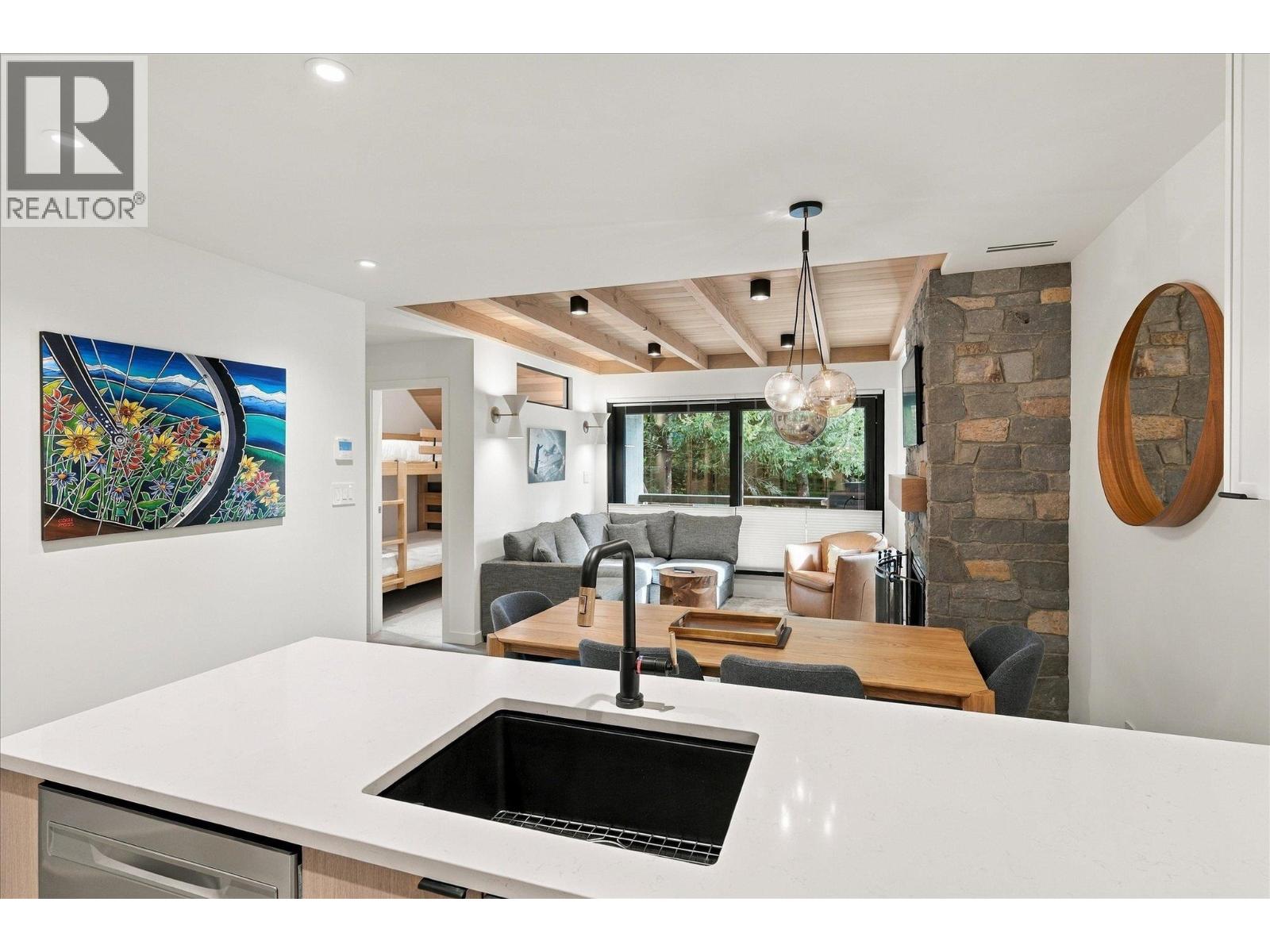 57 4510 Blackcomb Way Property Photo 10