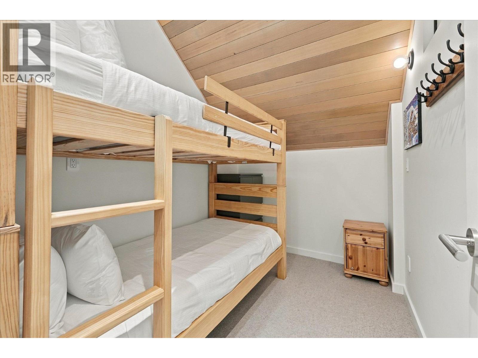 57 4510 Blackcomb Way Property Photo 13