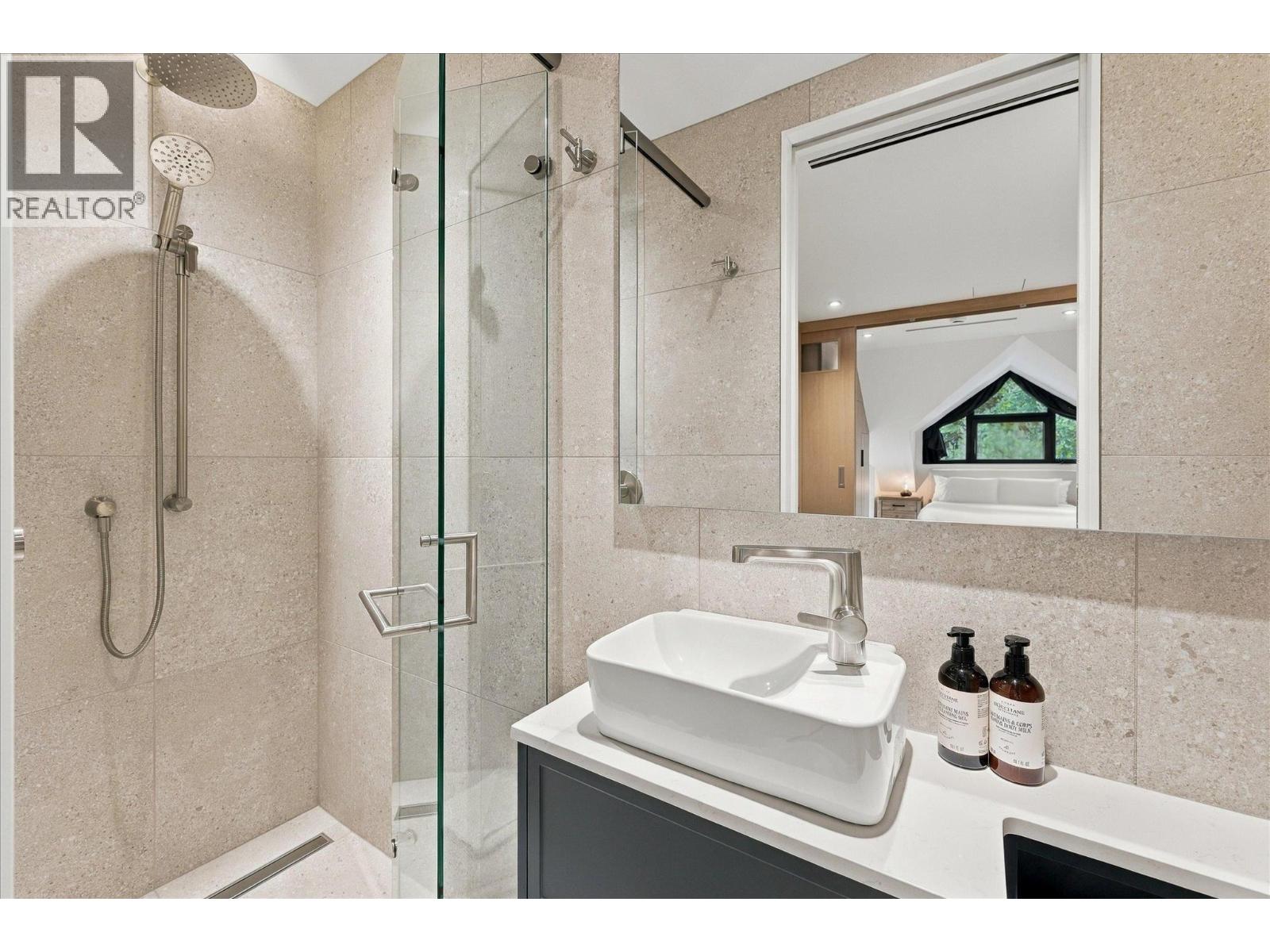 57 4510 Blackcomb Way Property Photo 20