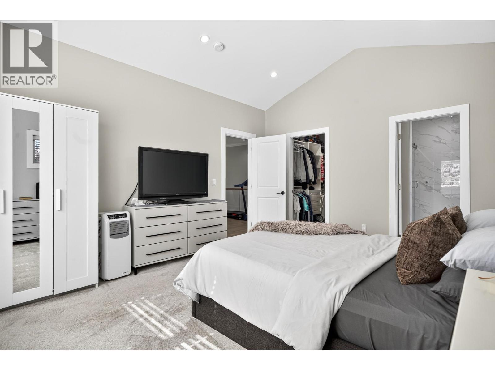 12080 193a Street Property Photo 28