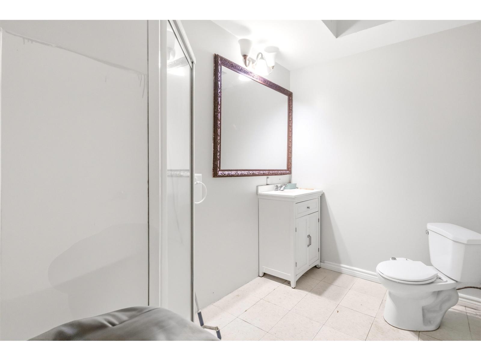 10032 122 Street Property Photo 19