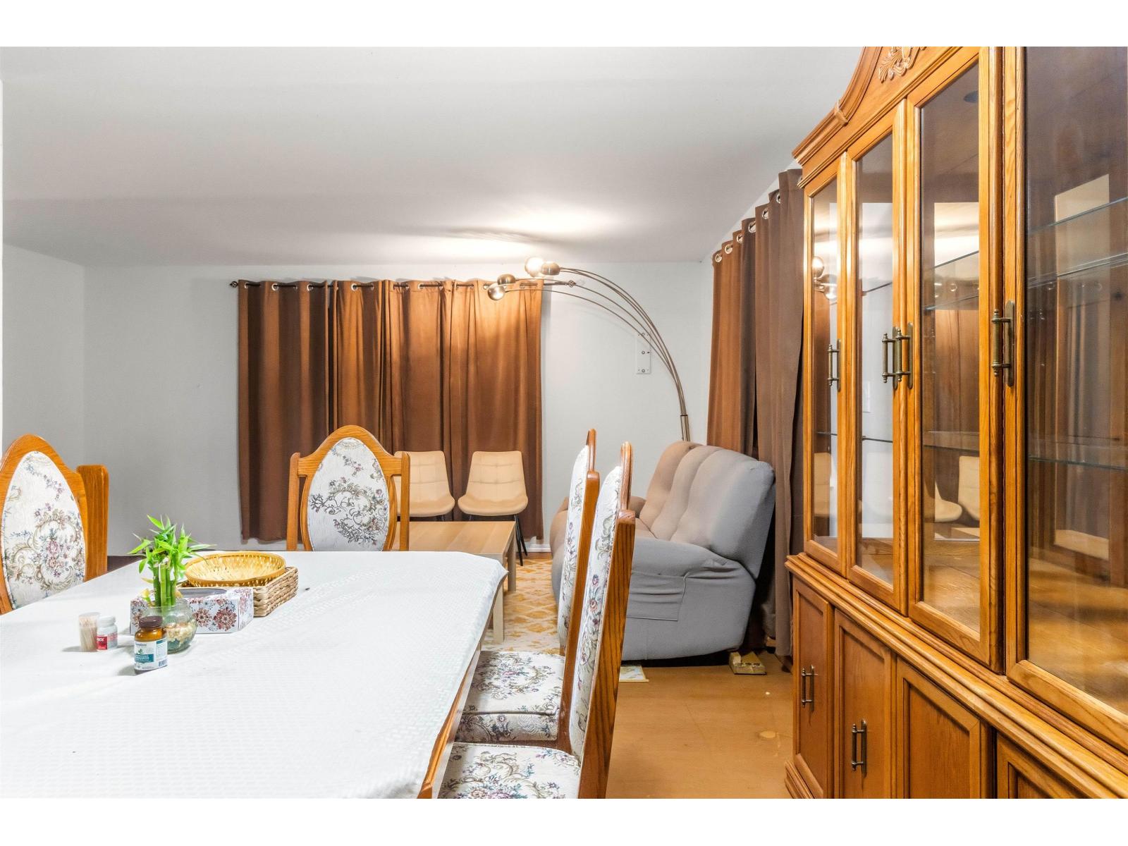 10032 122 Street Property Photo 24