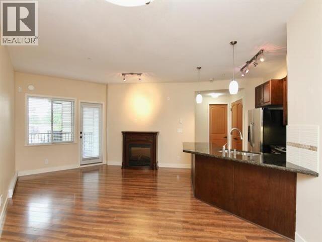 217 11935 Burnett Street Property Photo 4