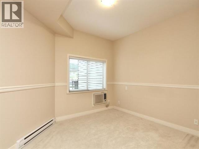 217 11935 Burnett Street Property Photo 8