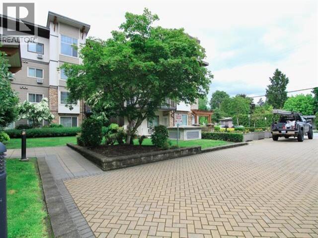 217 11935 Burnett Street Property Photo 13