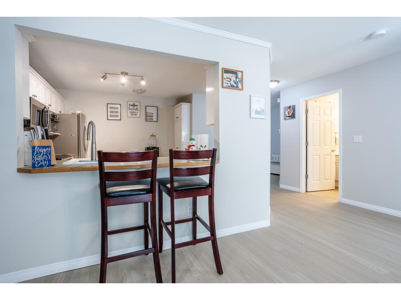 205 6557 121 Street Property Photo 9