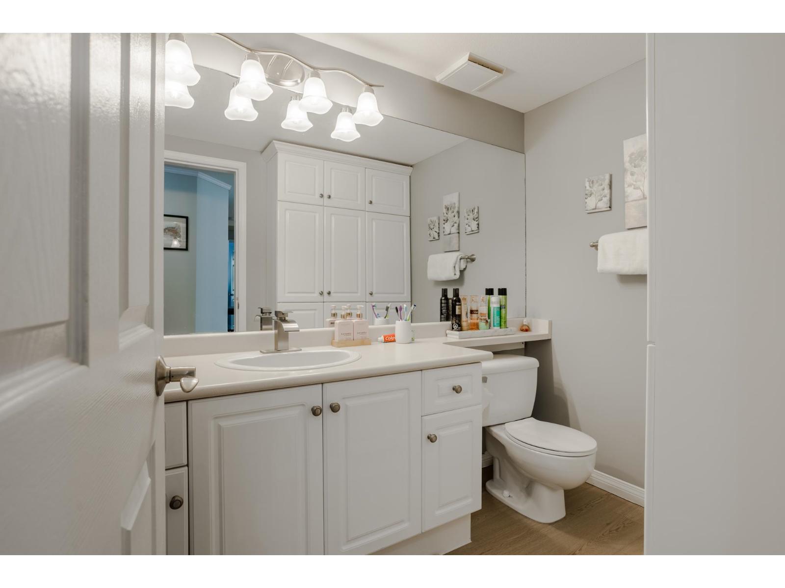 205 6557 121 Street Property Photo 15