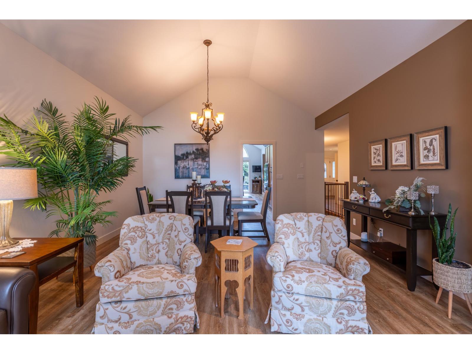 16 4001 Old Clayburn Road Property Photo 13