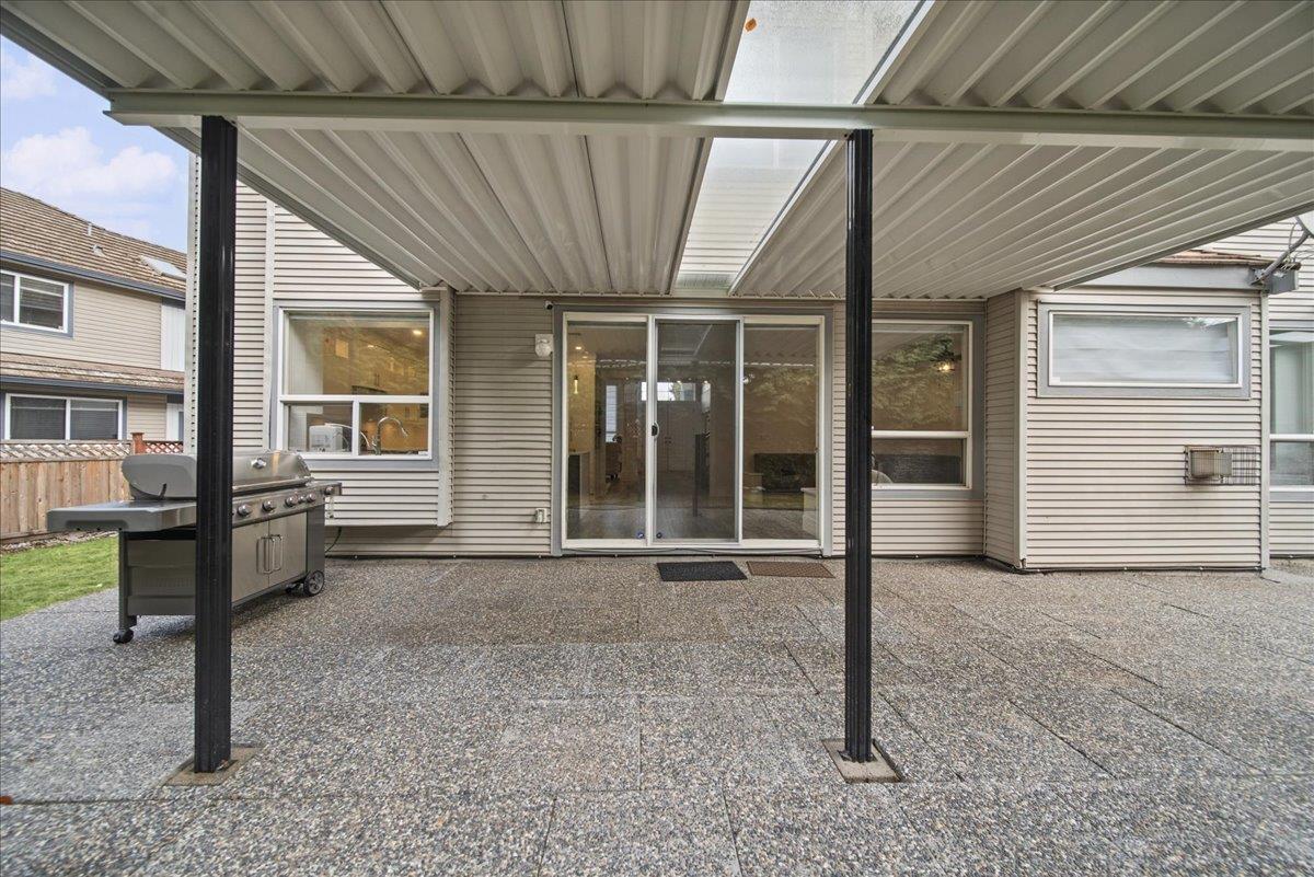 7355 146a Street Property Photo 32