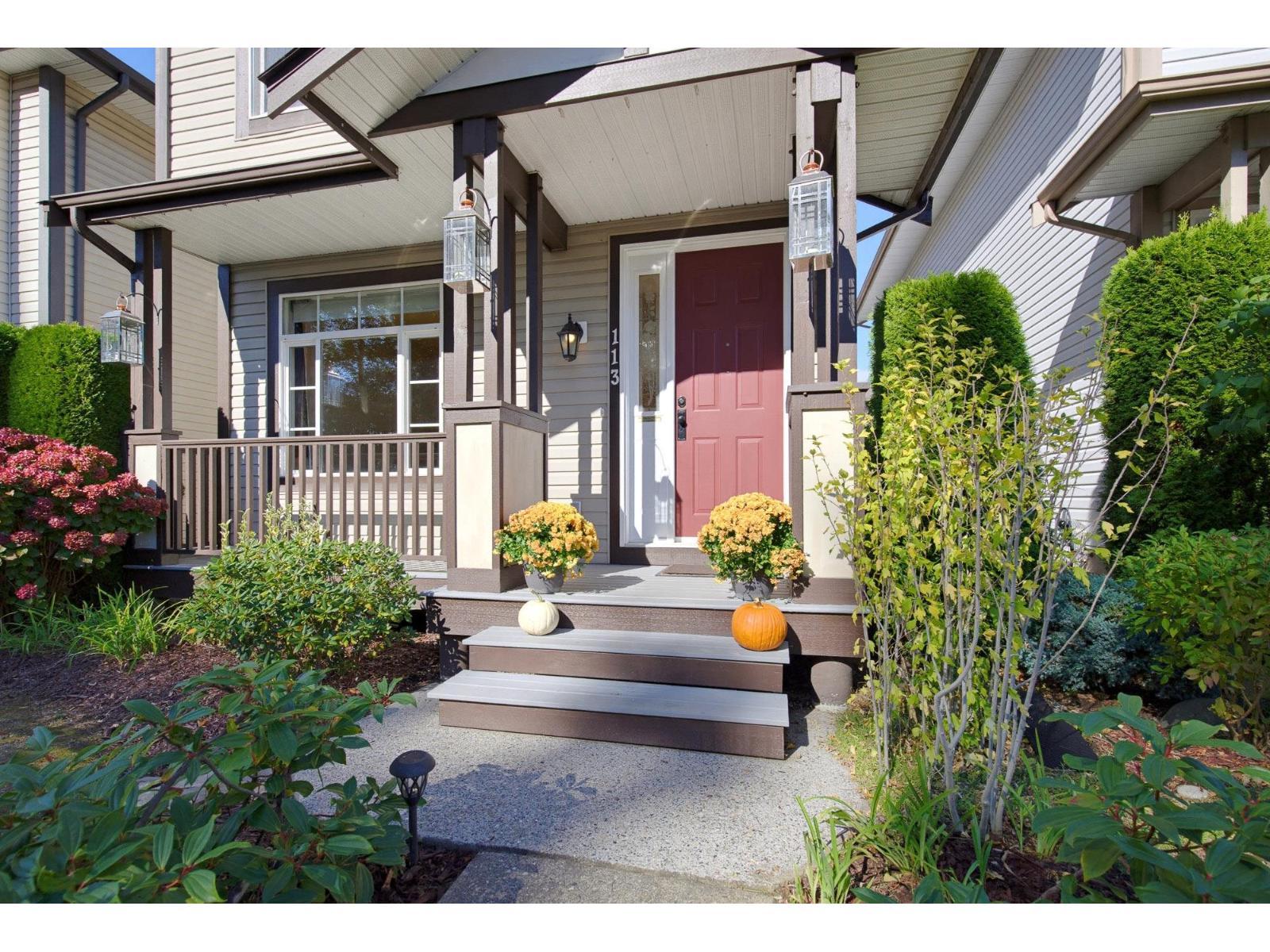 113 33751 7 Avenue Property Photo 2