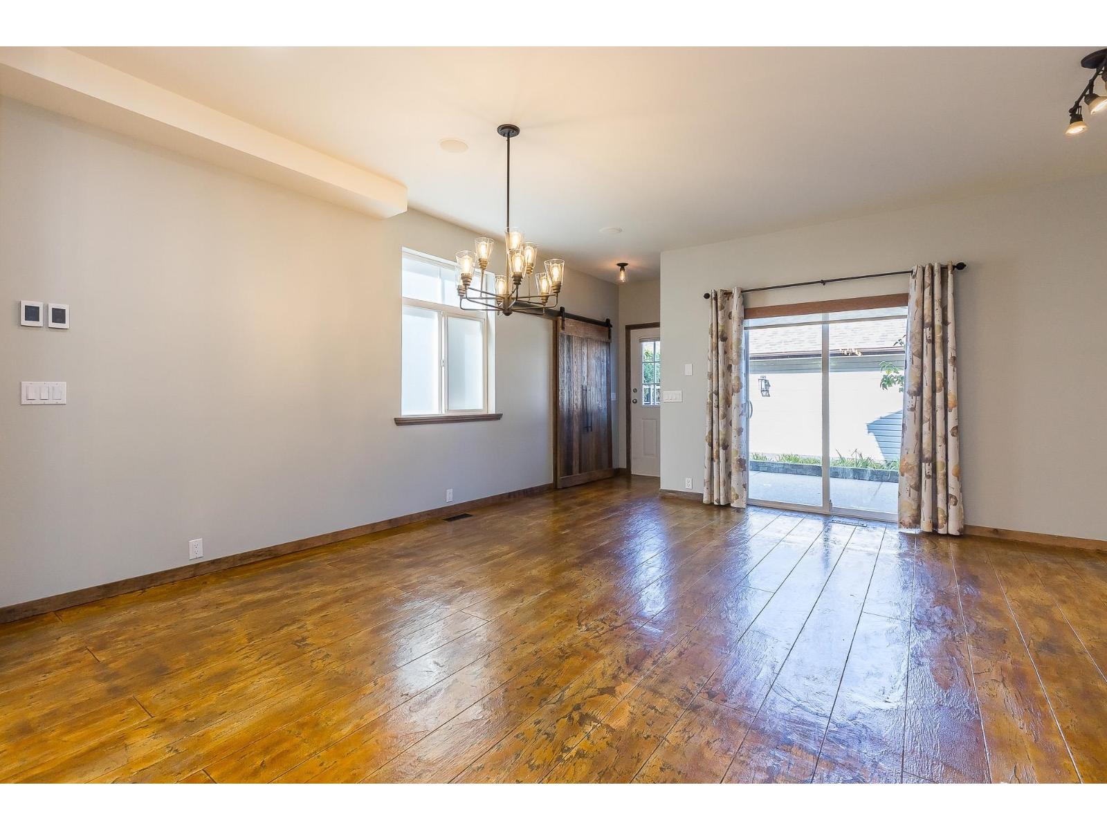 113 33751 7 Avenue Property Photo 21