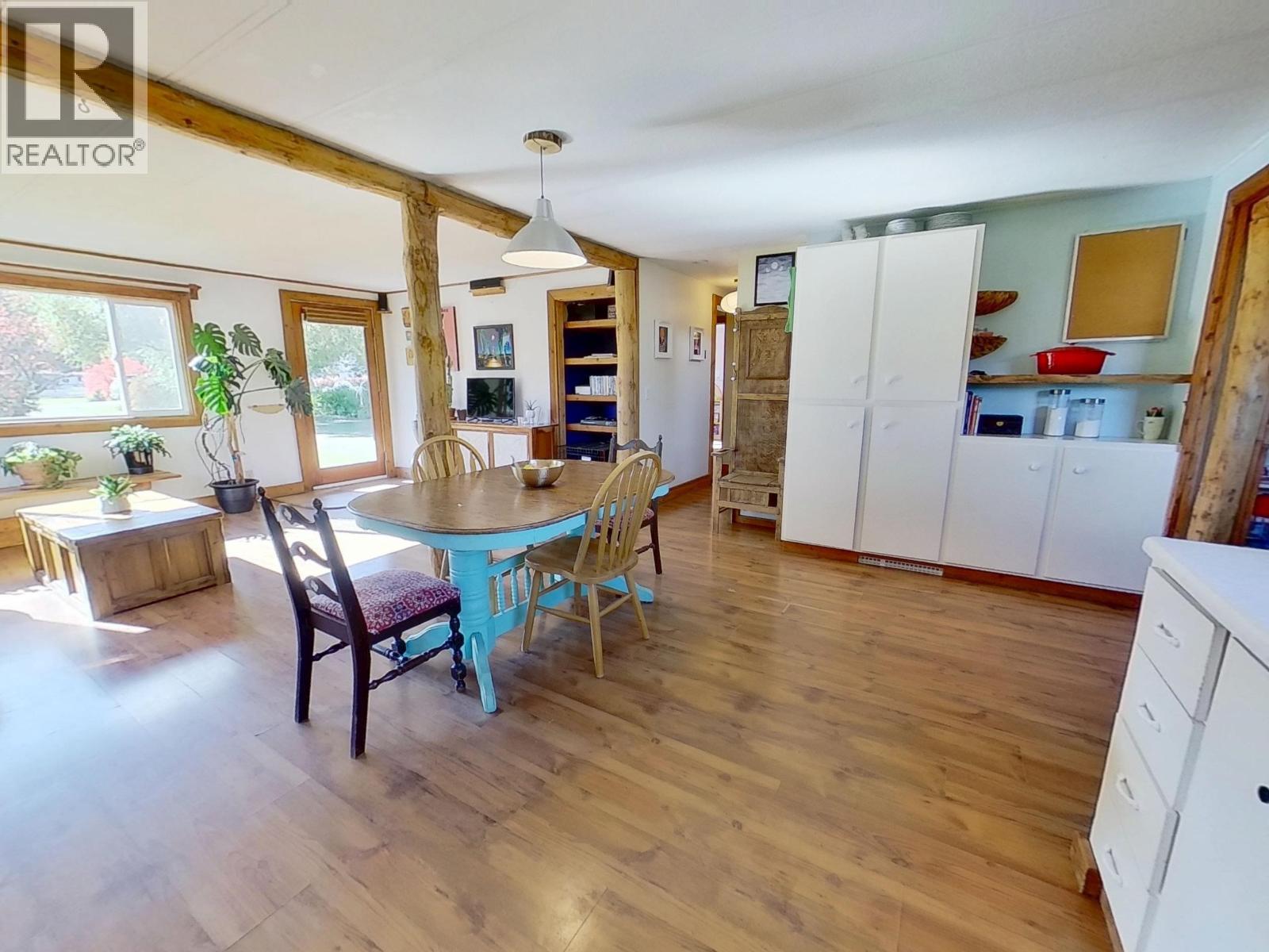 2749 Budd Road Property Photo 7