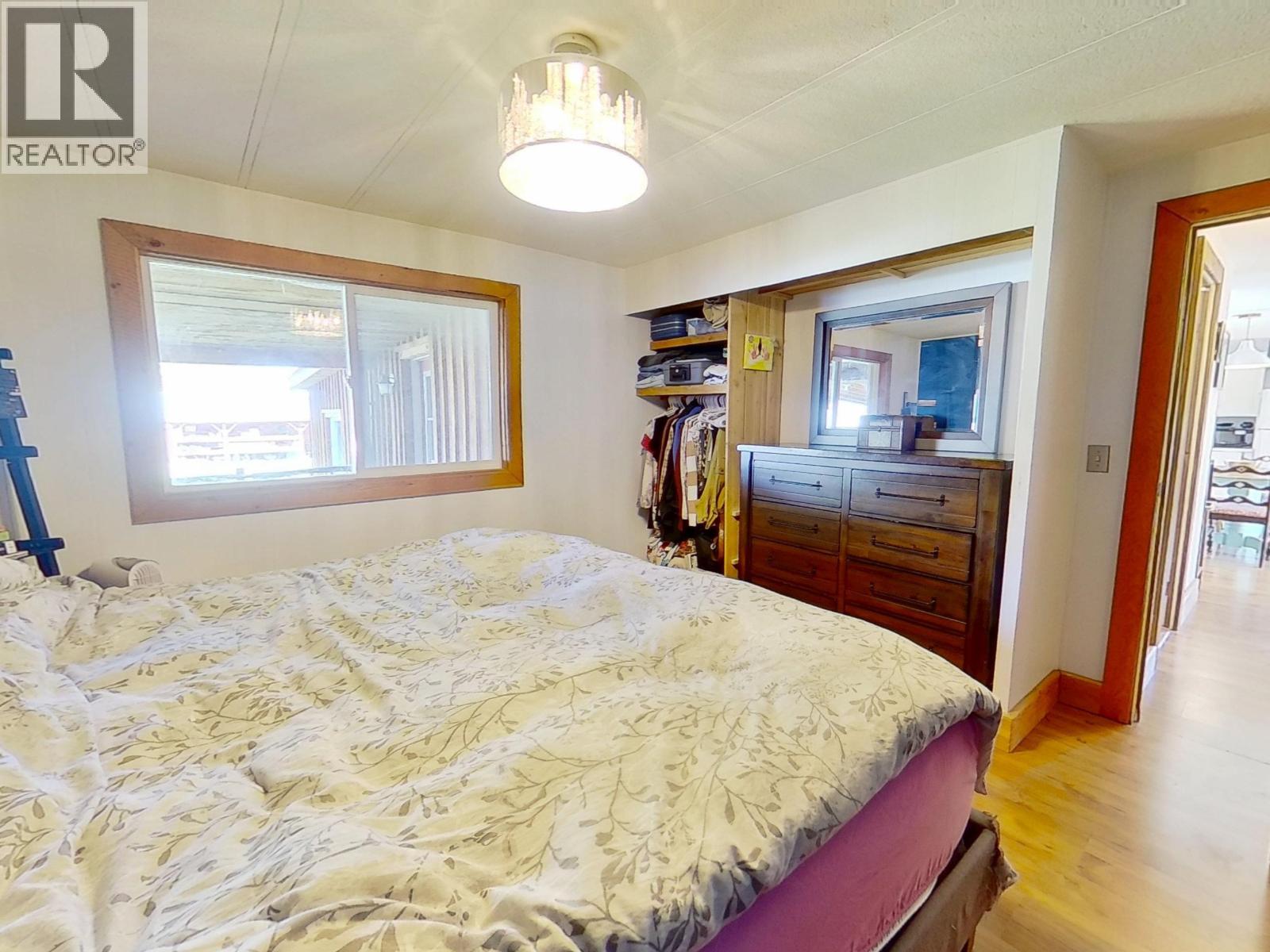 2749 Budd Road Property Photo 11