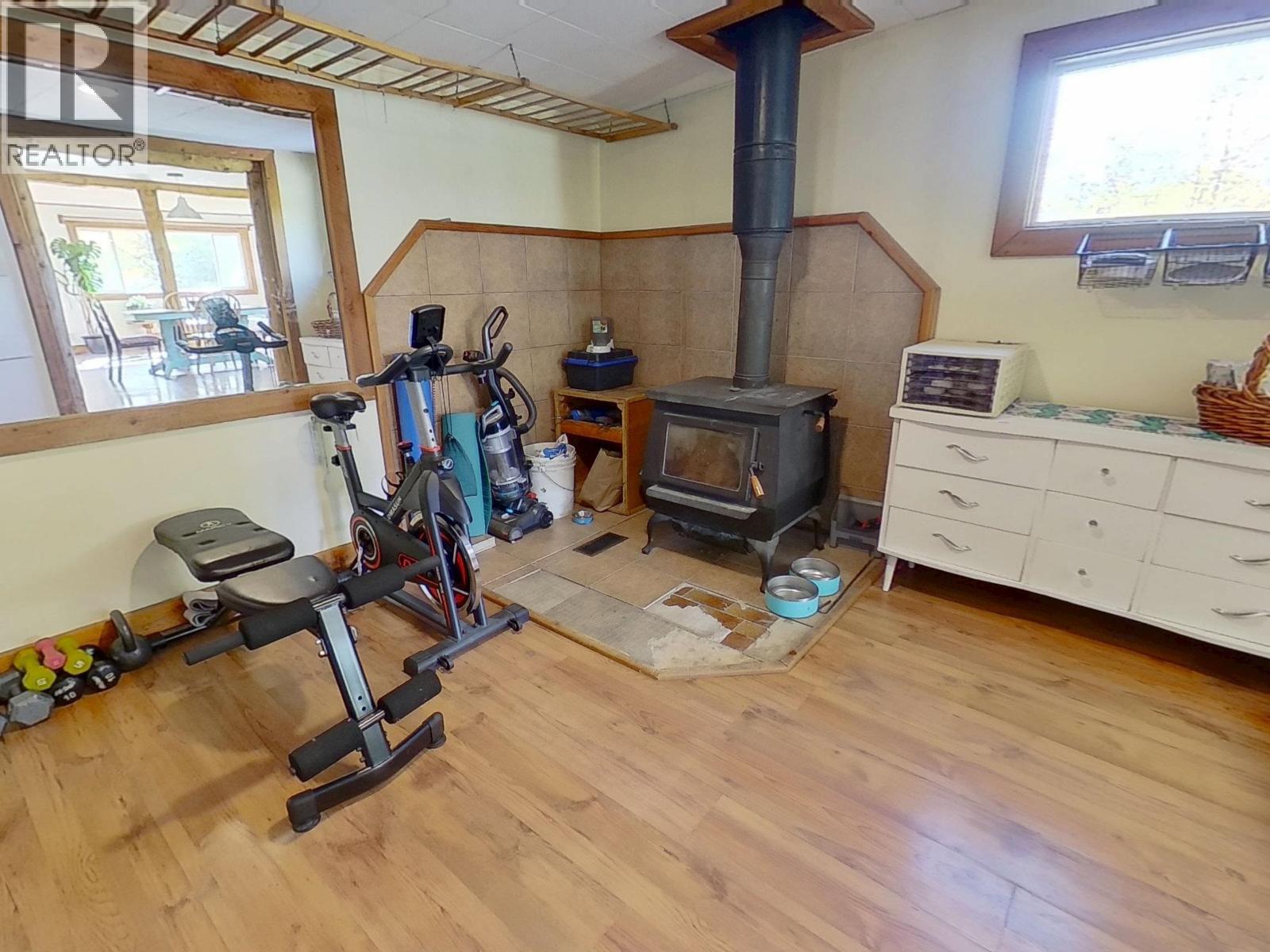 2749 Budd Road Property Photo 19