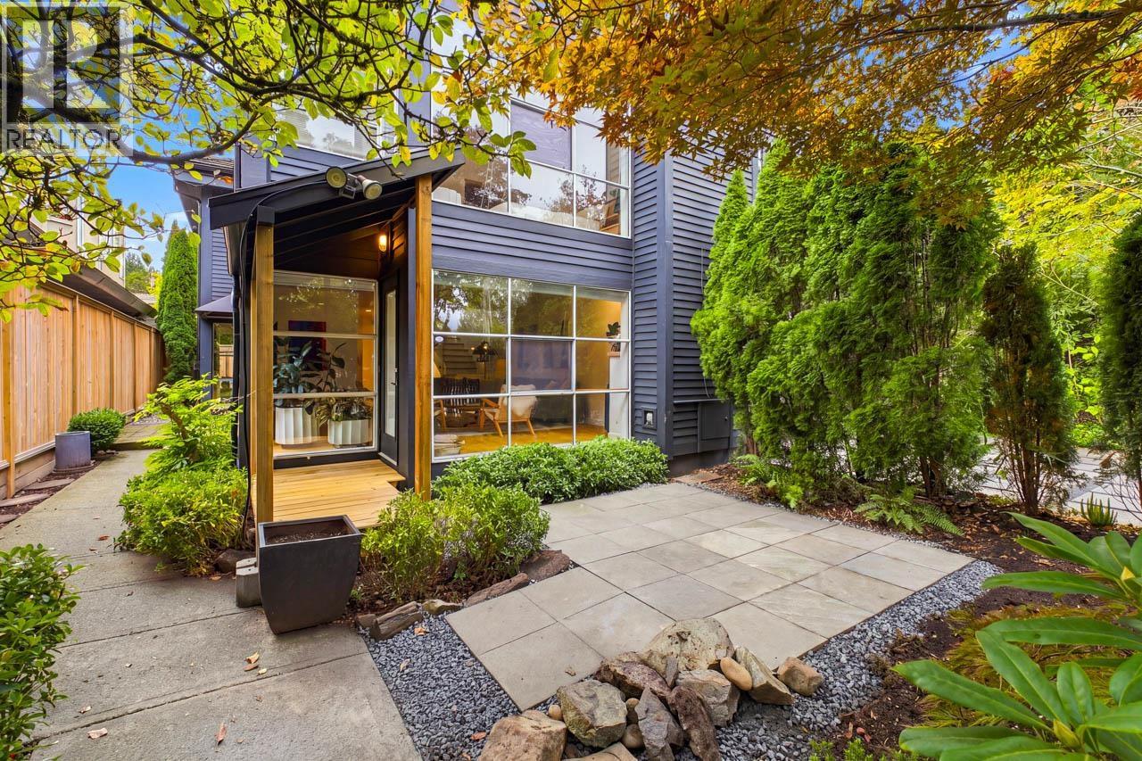 6424 Bruce Street Property Photo 1