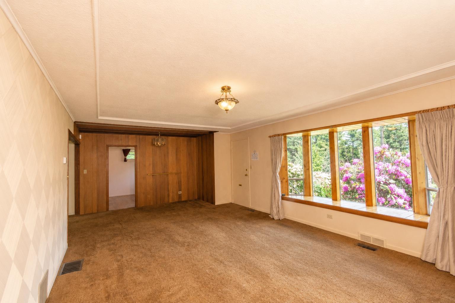 21154 Crush Crescent Crescent Property Photo 7