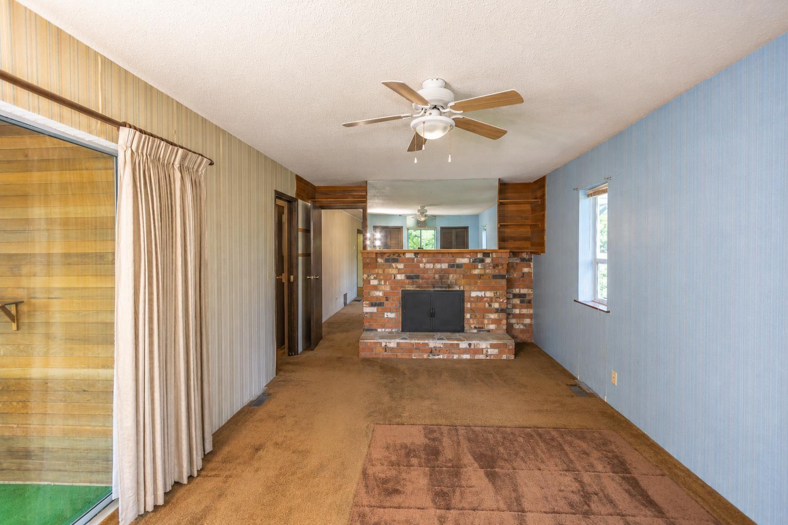 21154 Crush Crescent Crescent Property Photo 12
