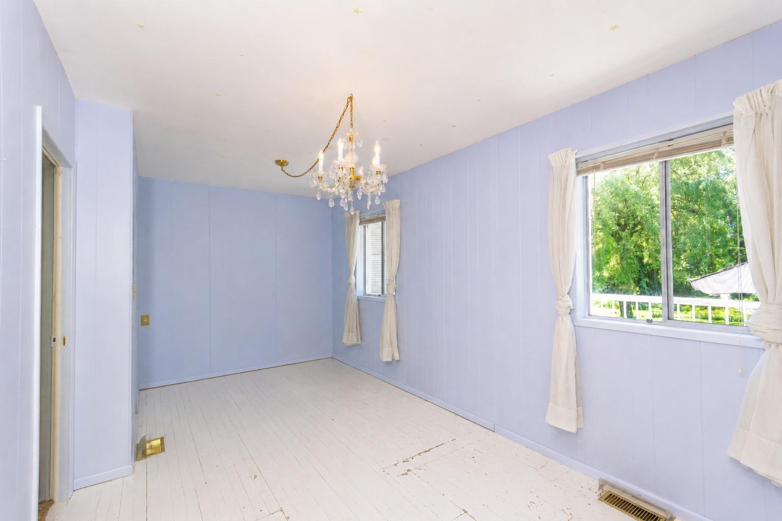 21154 Crush Crescent Crescent Property Photo 17