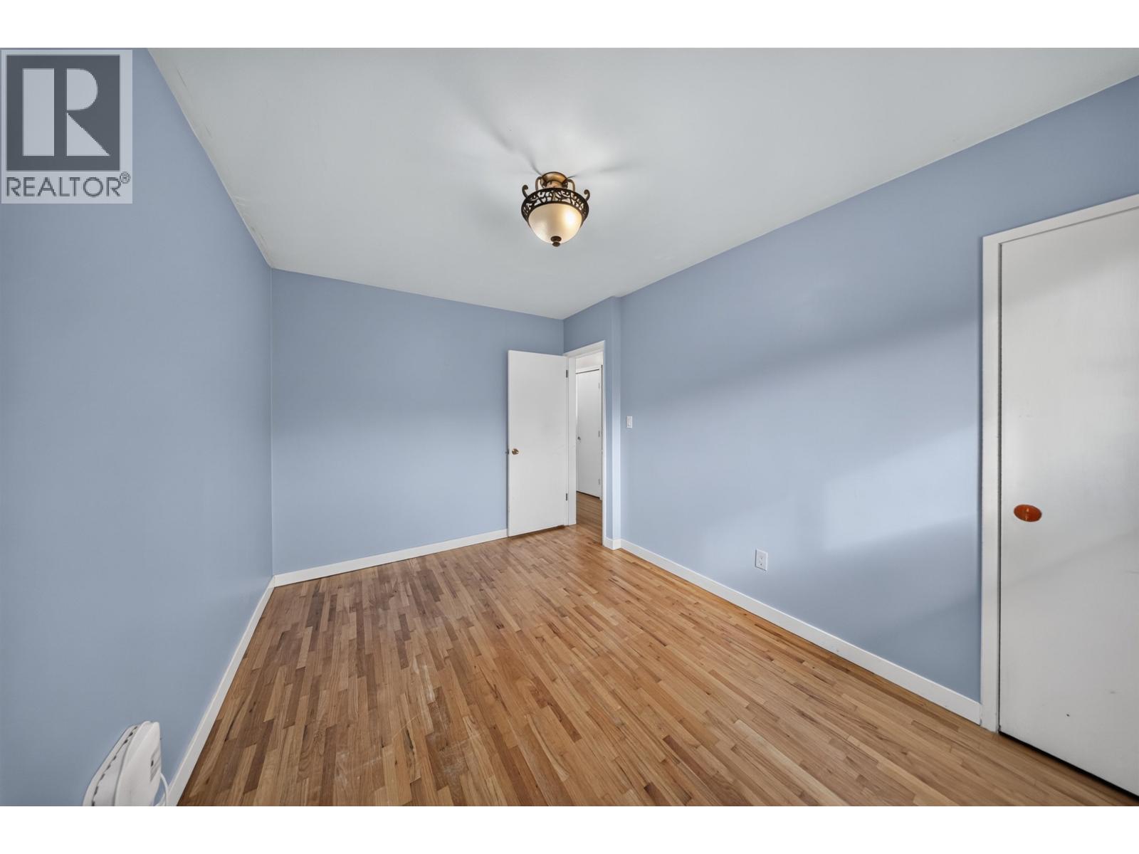 5882 Berkeley Street Property Photo 19