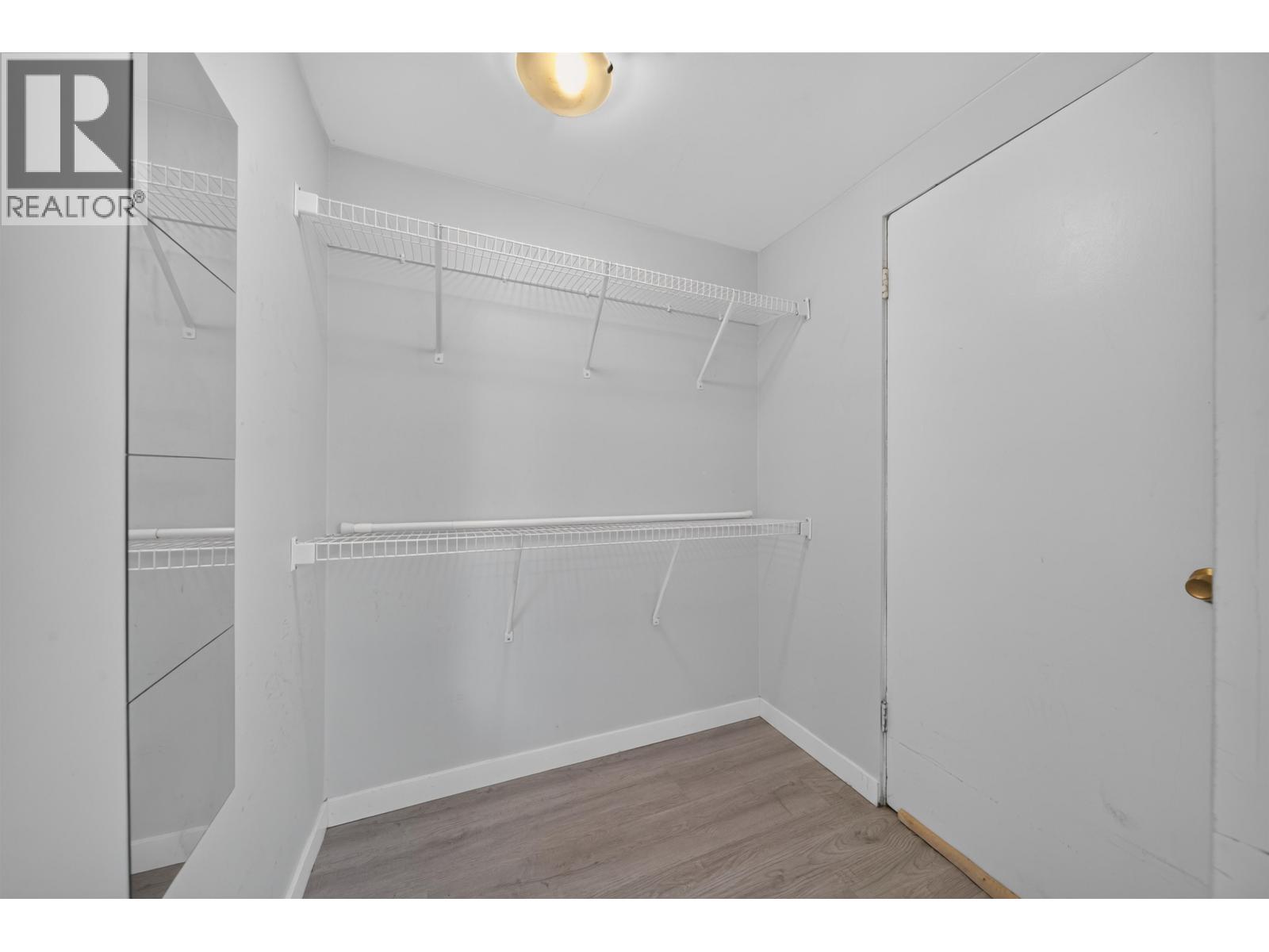5882 Berkeley Street Property Photo 28