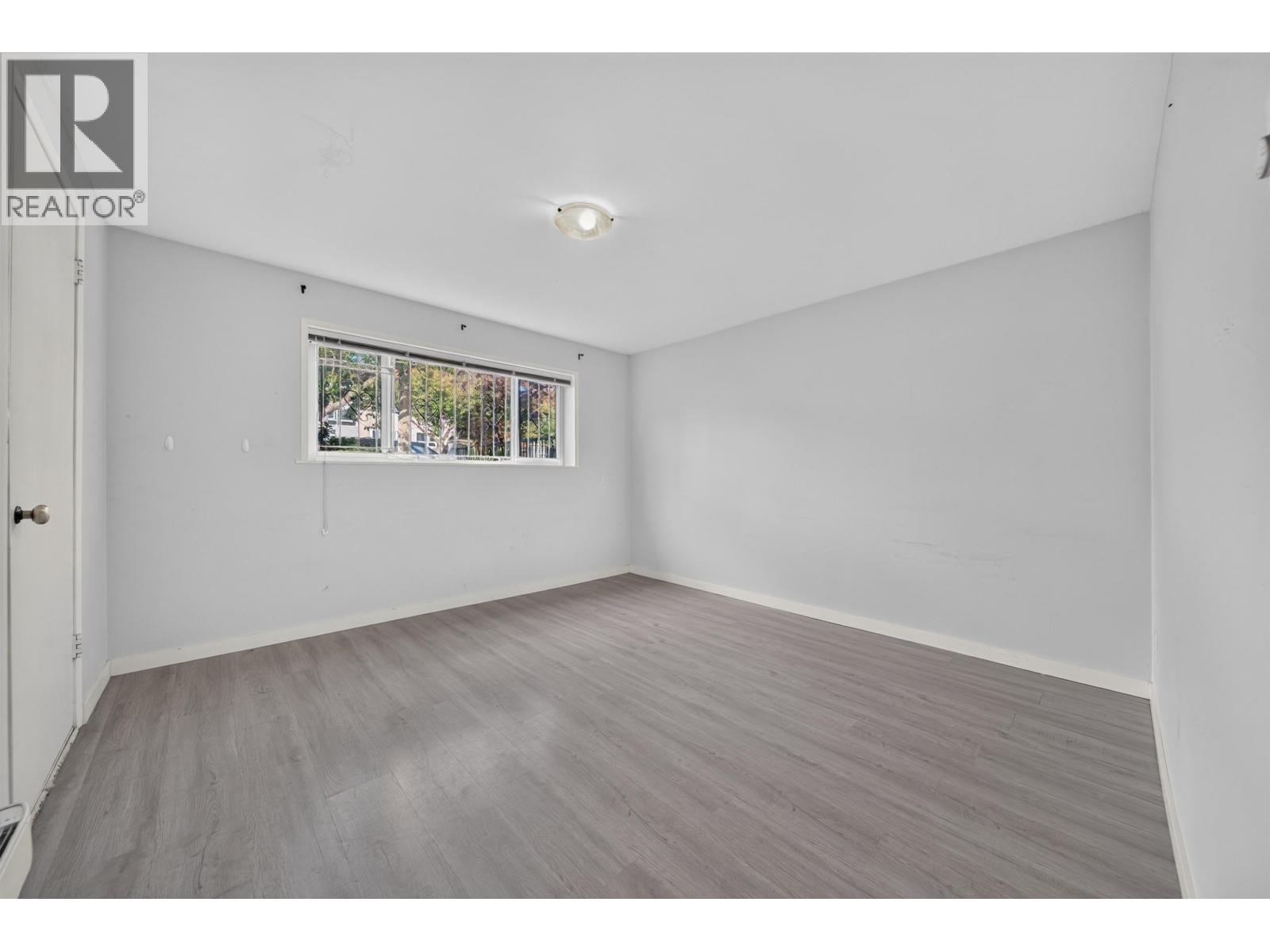 5882 Berkeley Street Property Photo 29