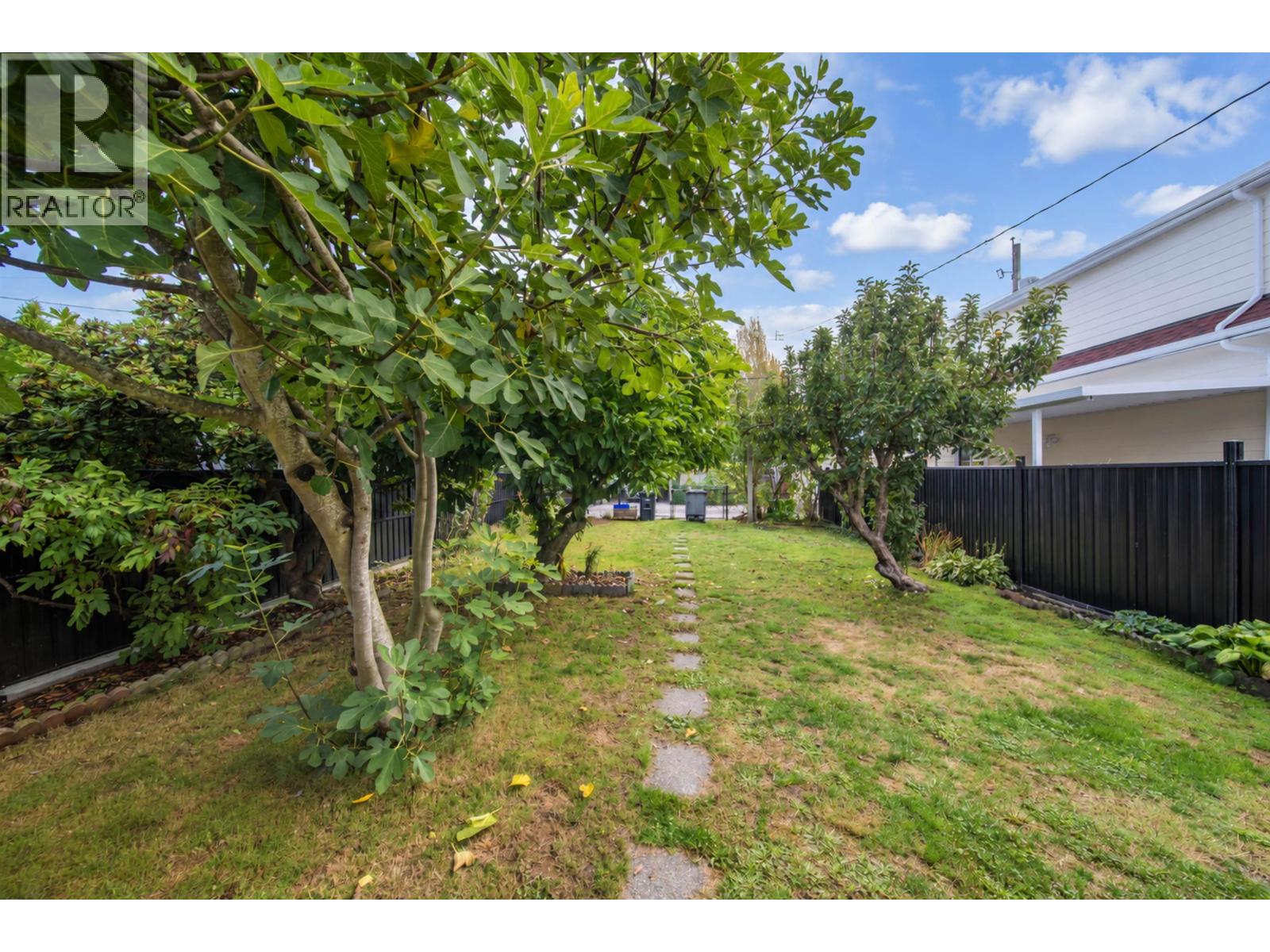 5882 Berkeley Street Property Photo 36