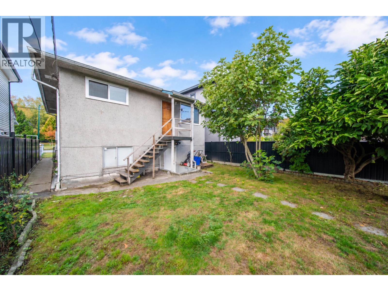5882 Berkeley Street Property Photo 37
