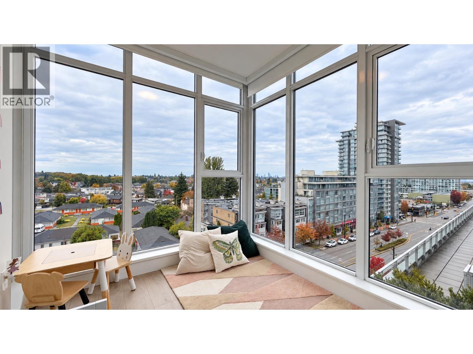 706 2435 Kingsway Property Photo 11