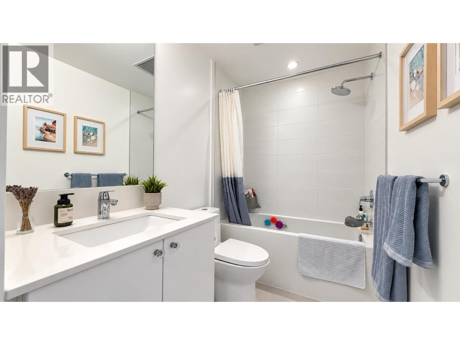 706 2435 Kingsway Property Photo 13
