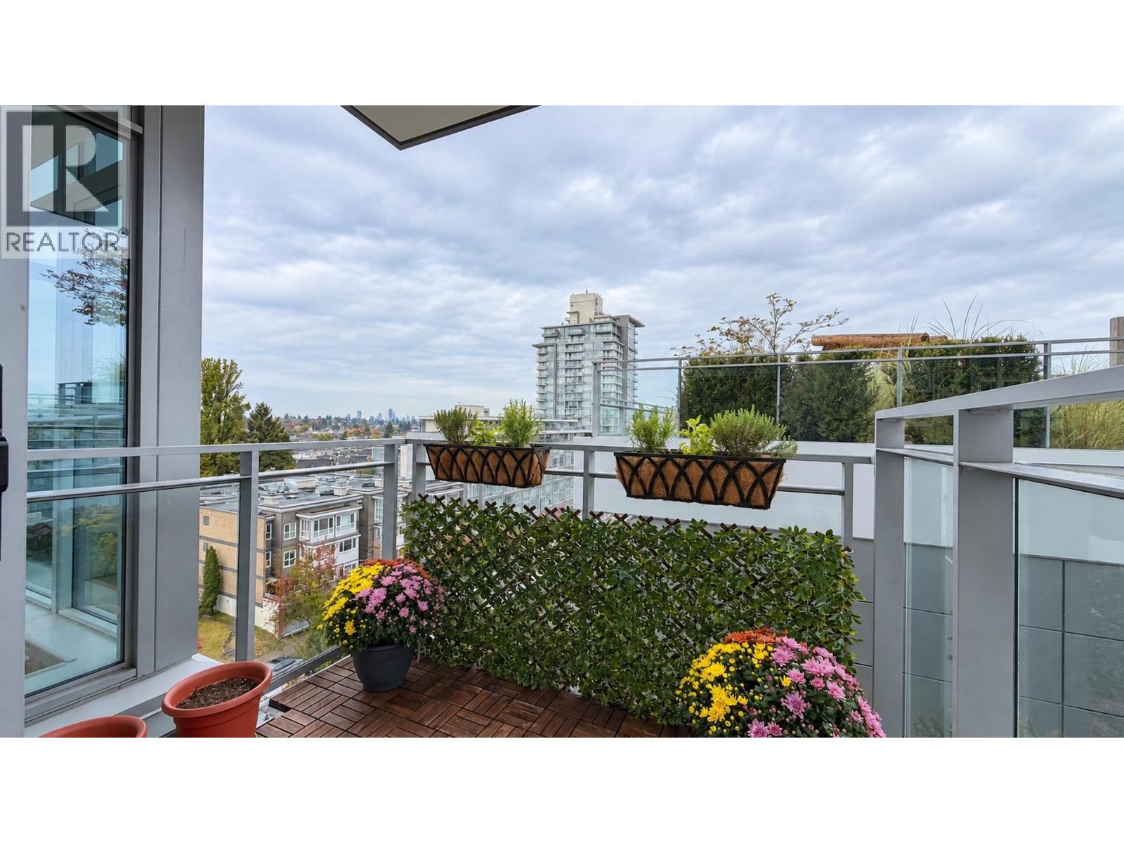 706 2435 Kingsway Property Photo 15