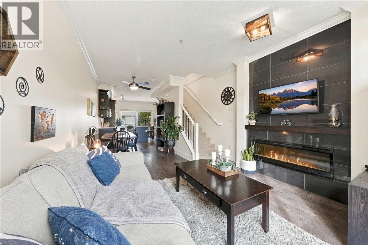 24 10151 240 Street Property Photo 16