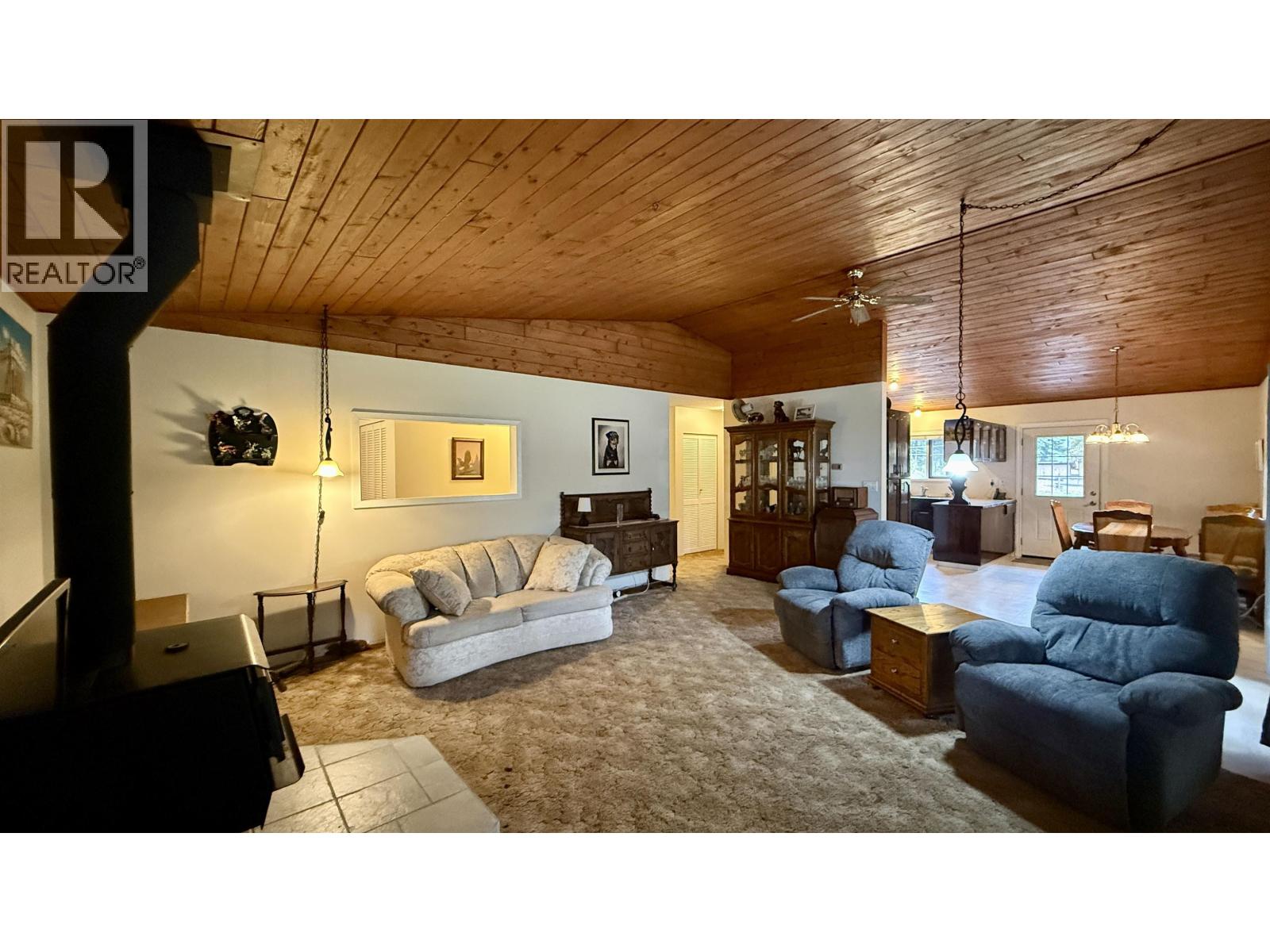 6784 Barnett Road Property Photo 10