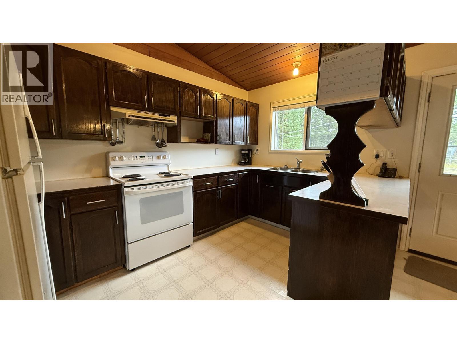 6784 Barnett Road Property Photo 12