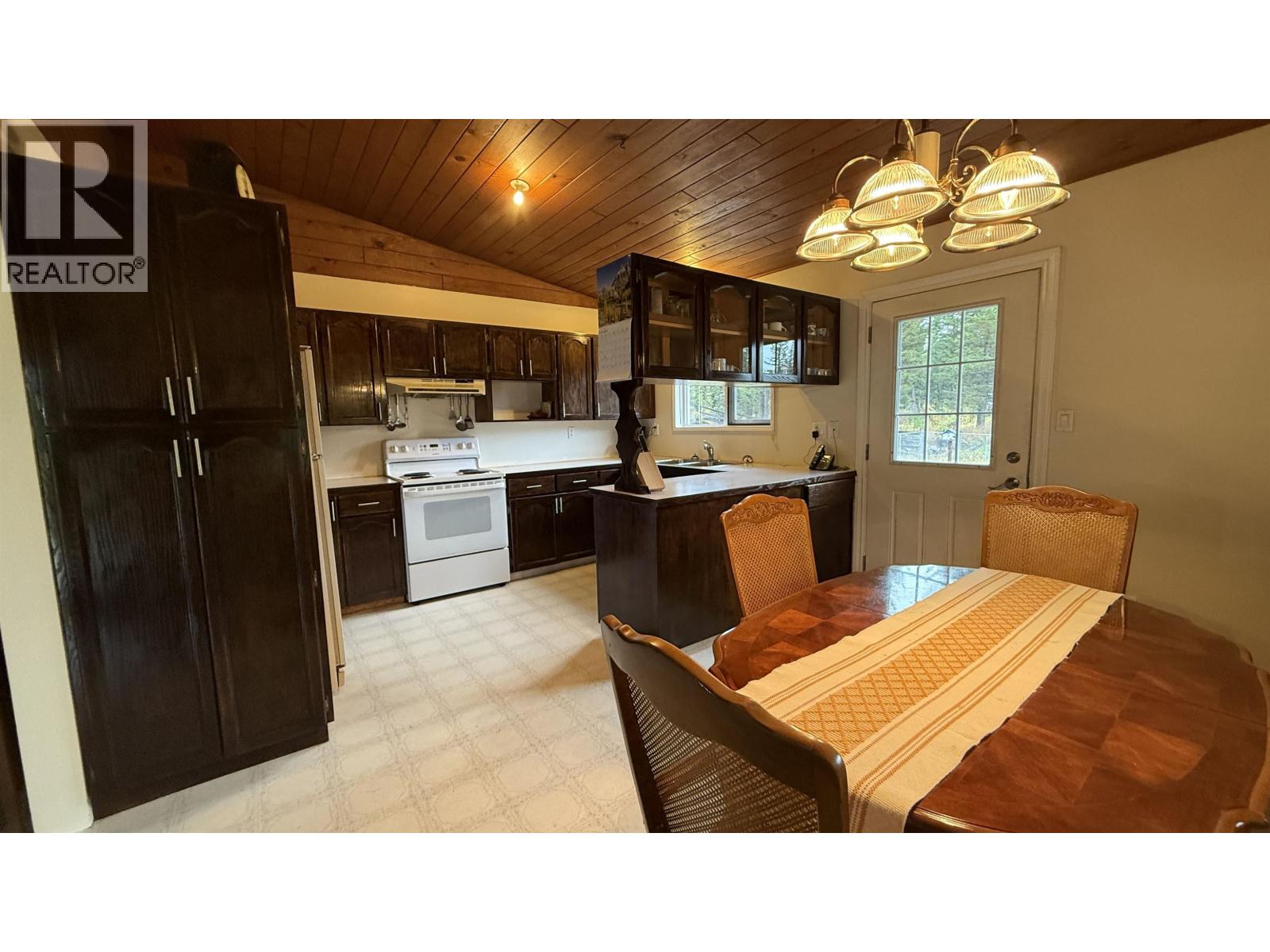 6784 Barnett Road Property Photo 16