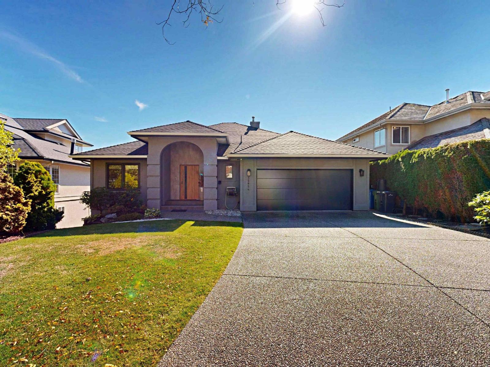 35954 Regal Park Way Property Photo 1
