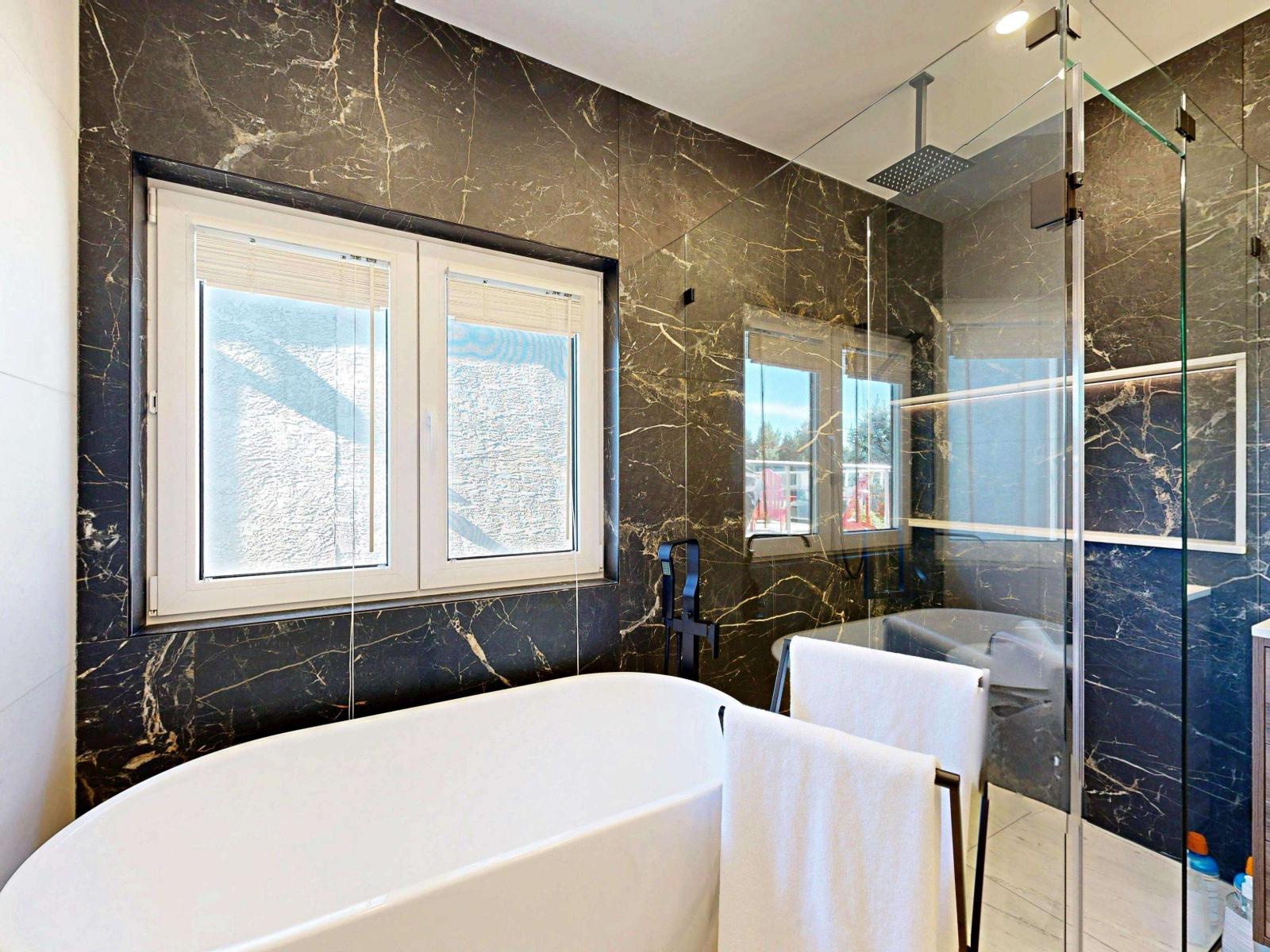 35954 Regal Park Way Property Photo 19