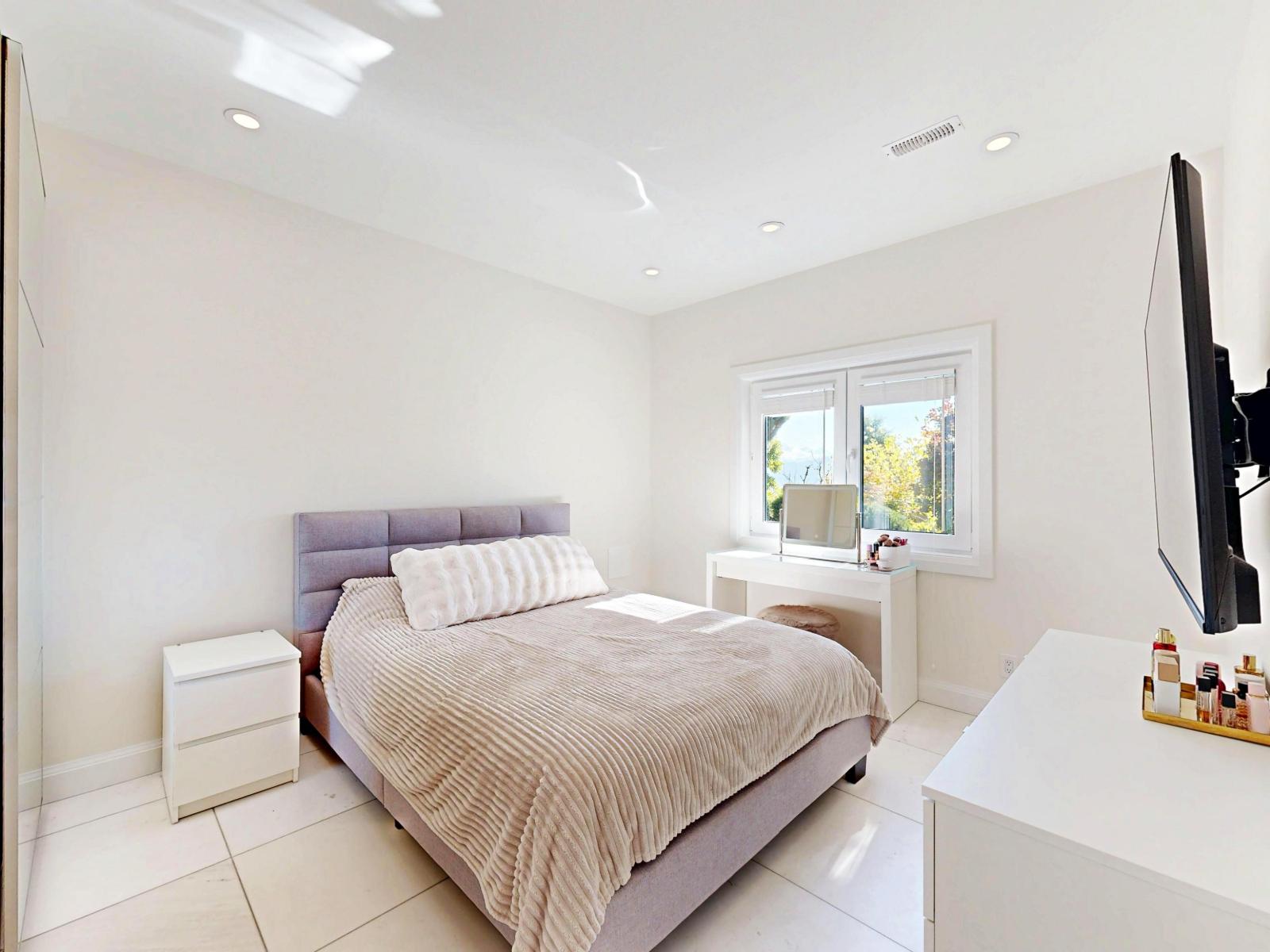35954 Regal Park Way Property Photo 33