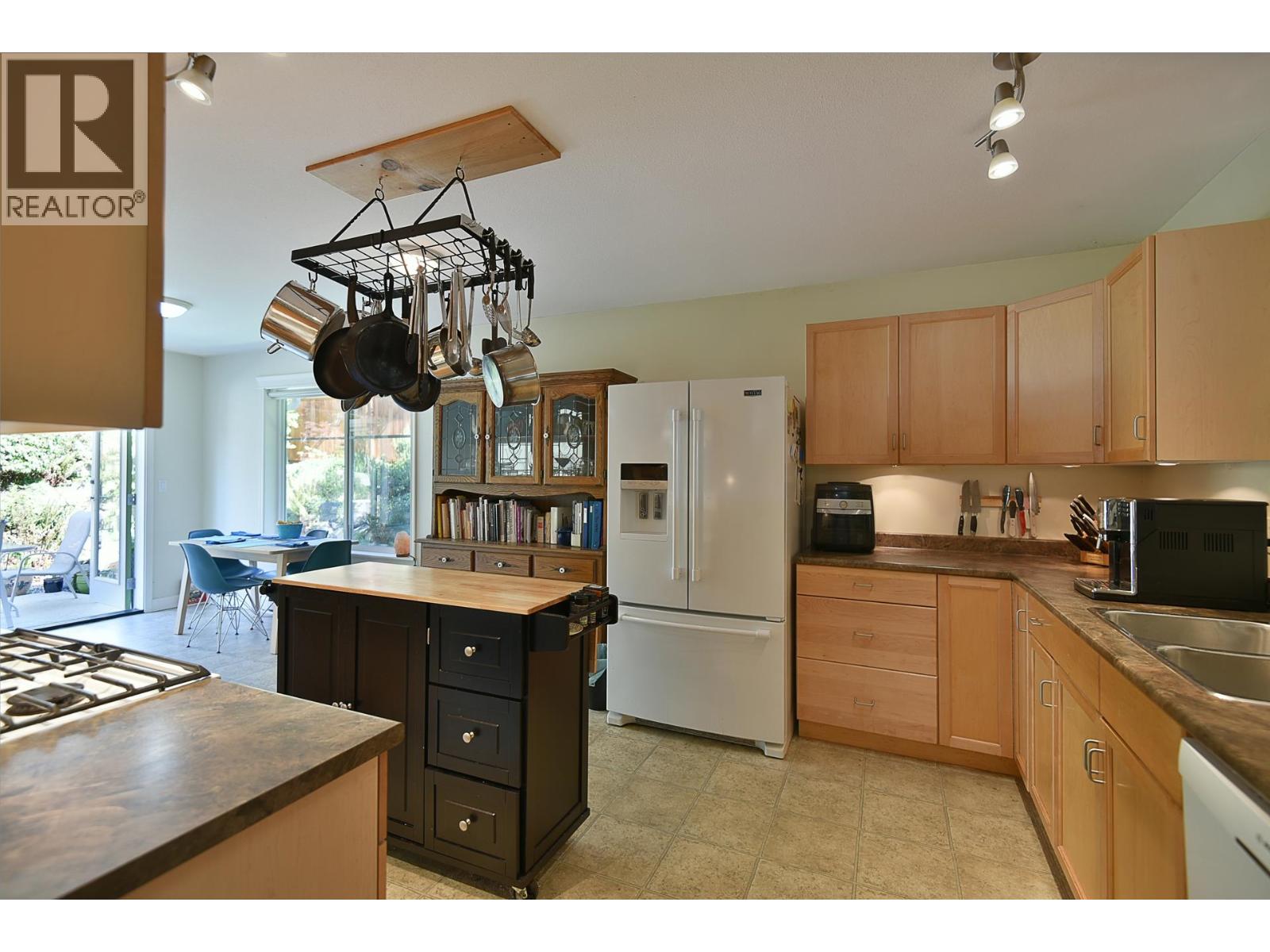 6340 Williams Place Property Photo 4