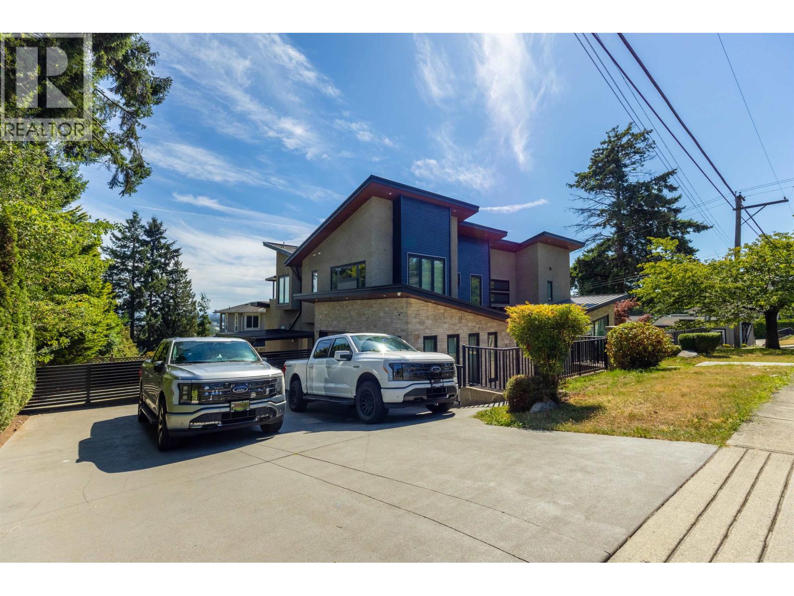 5208 Carson Street Property Photo 5