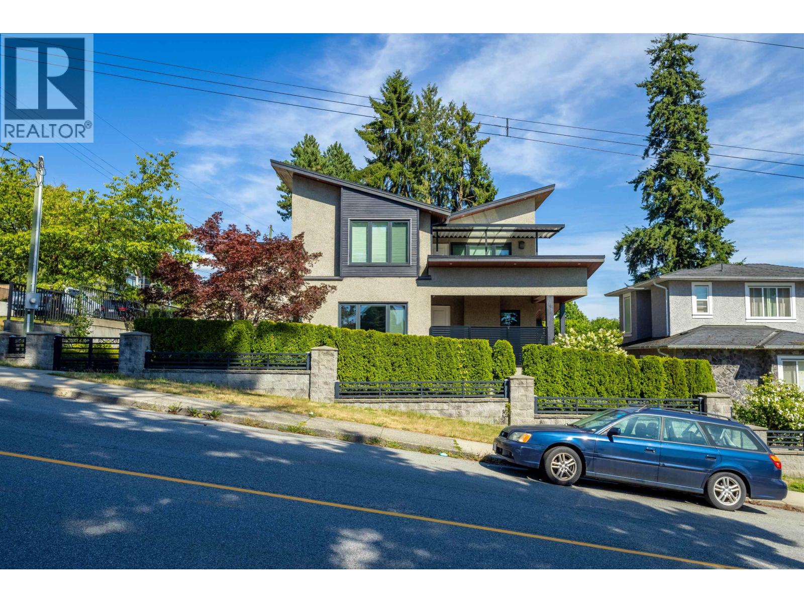 5208 Carson Street Property Photo 7