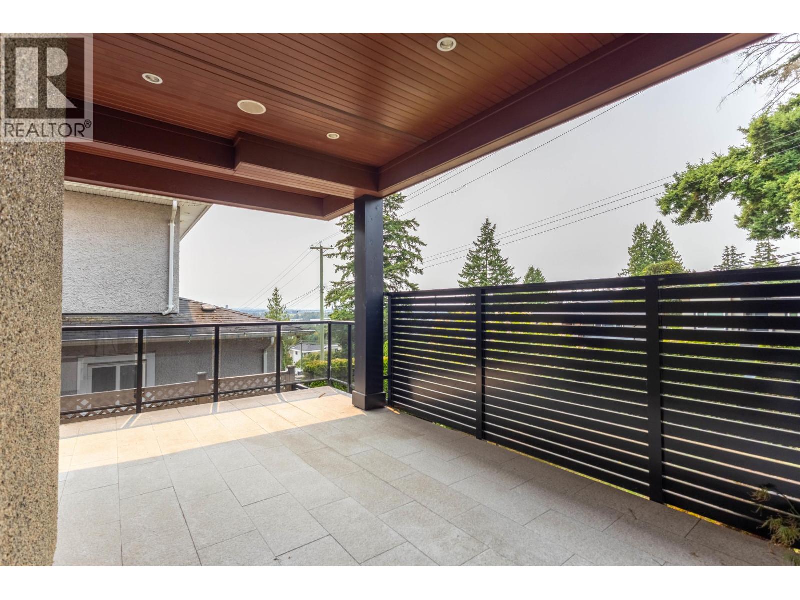 5208 Carson Street Property Photo 19