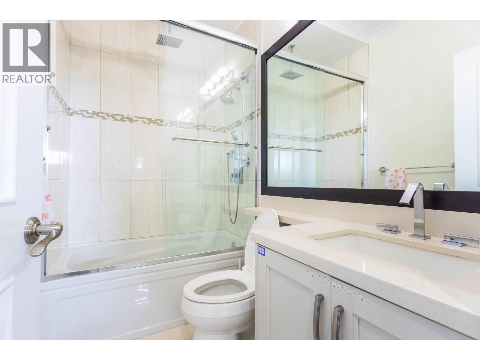 5208 Carson Street Property Photo 25