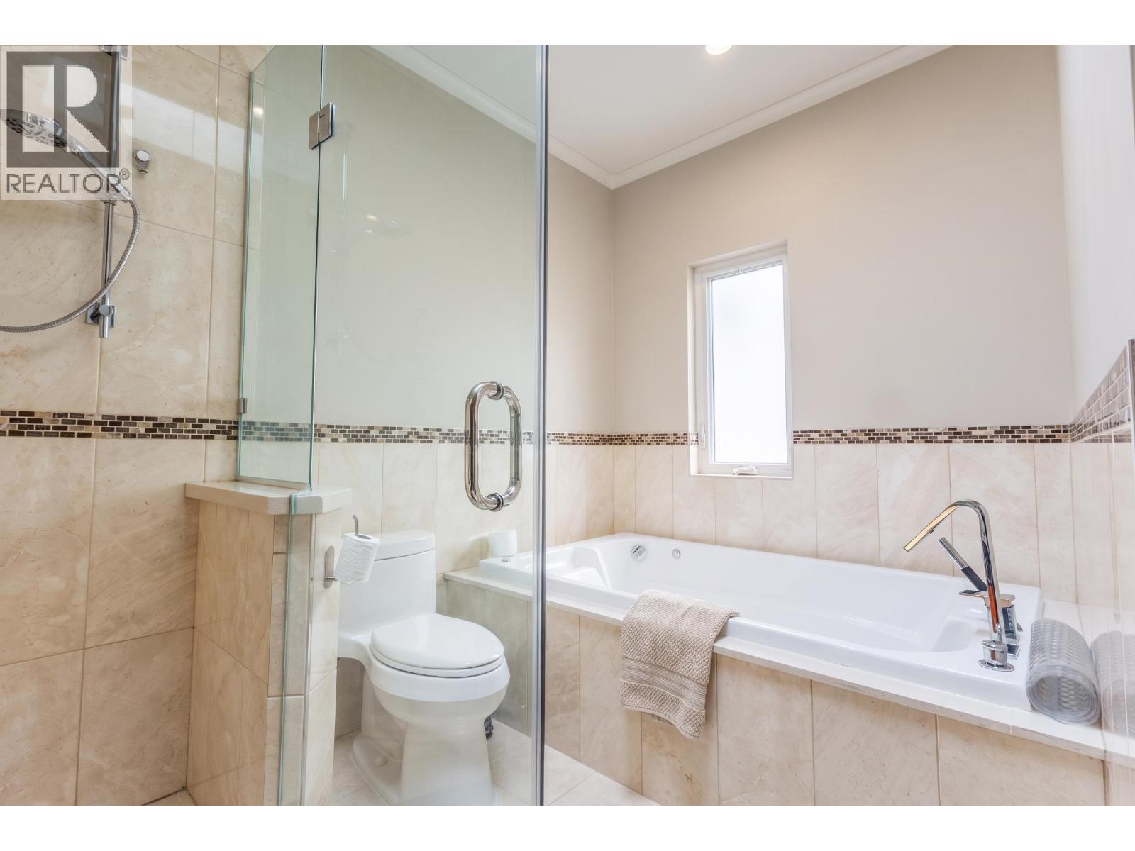 5208 Carson Street Property Photo 33