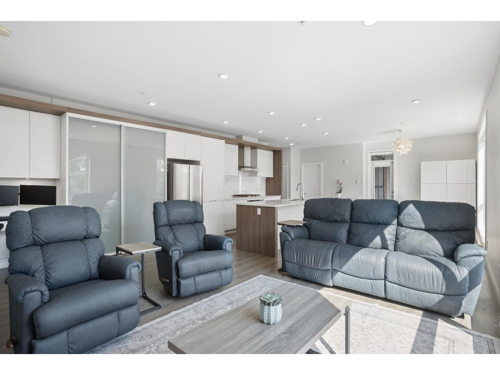 216 11507 84 Avenue Property Photo 9