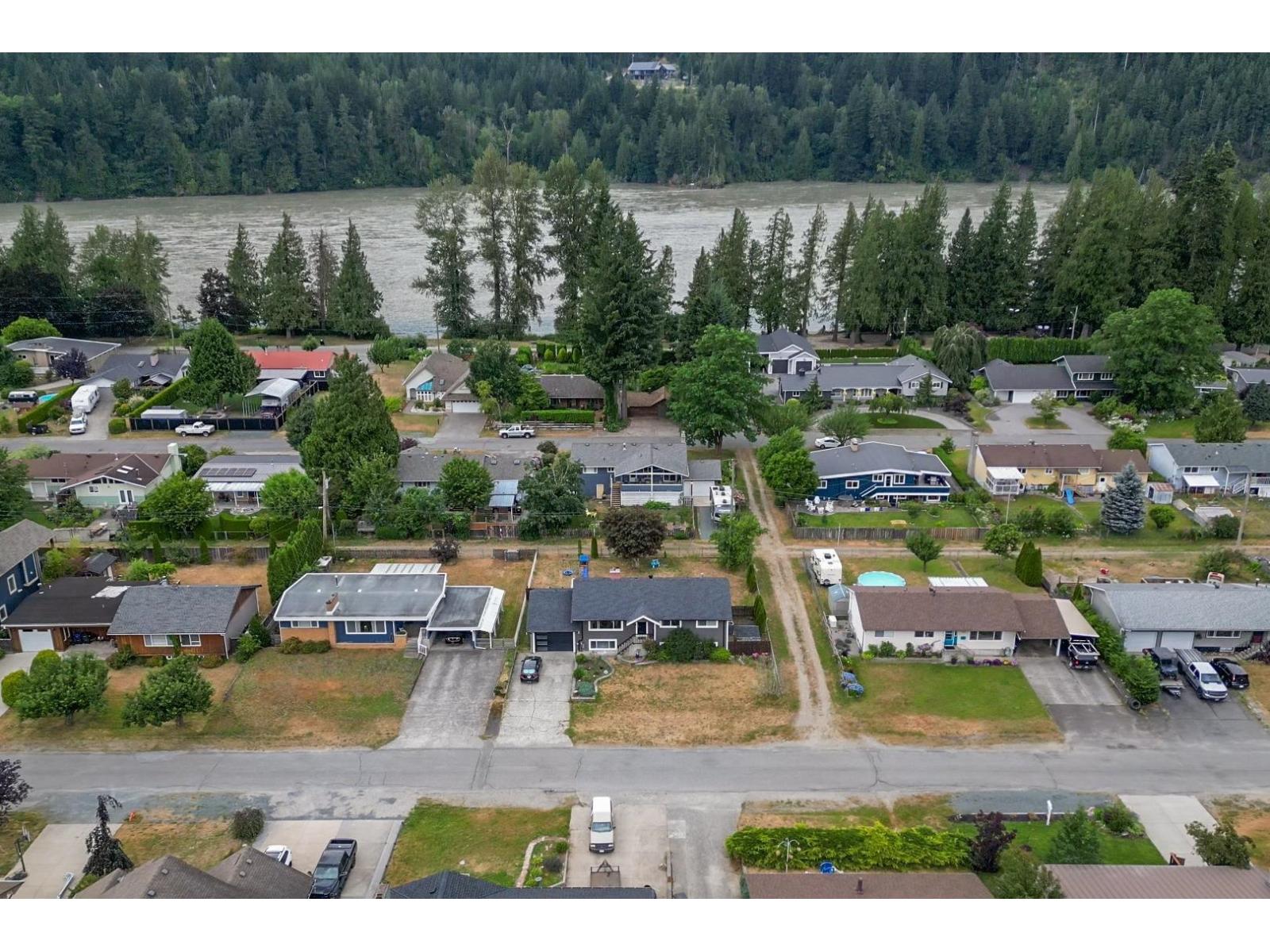 630 Hazel Street Property Photo 4