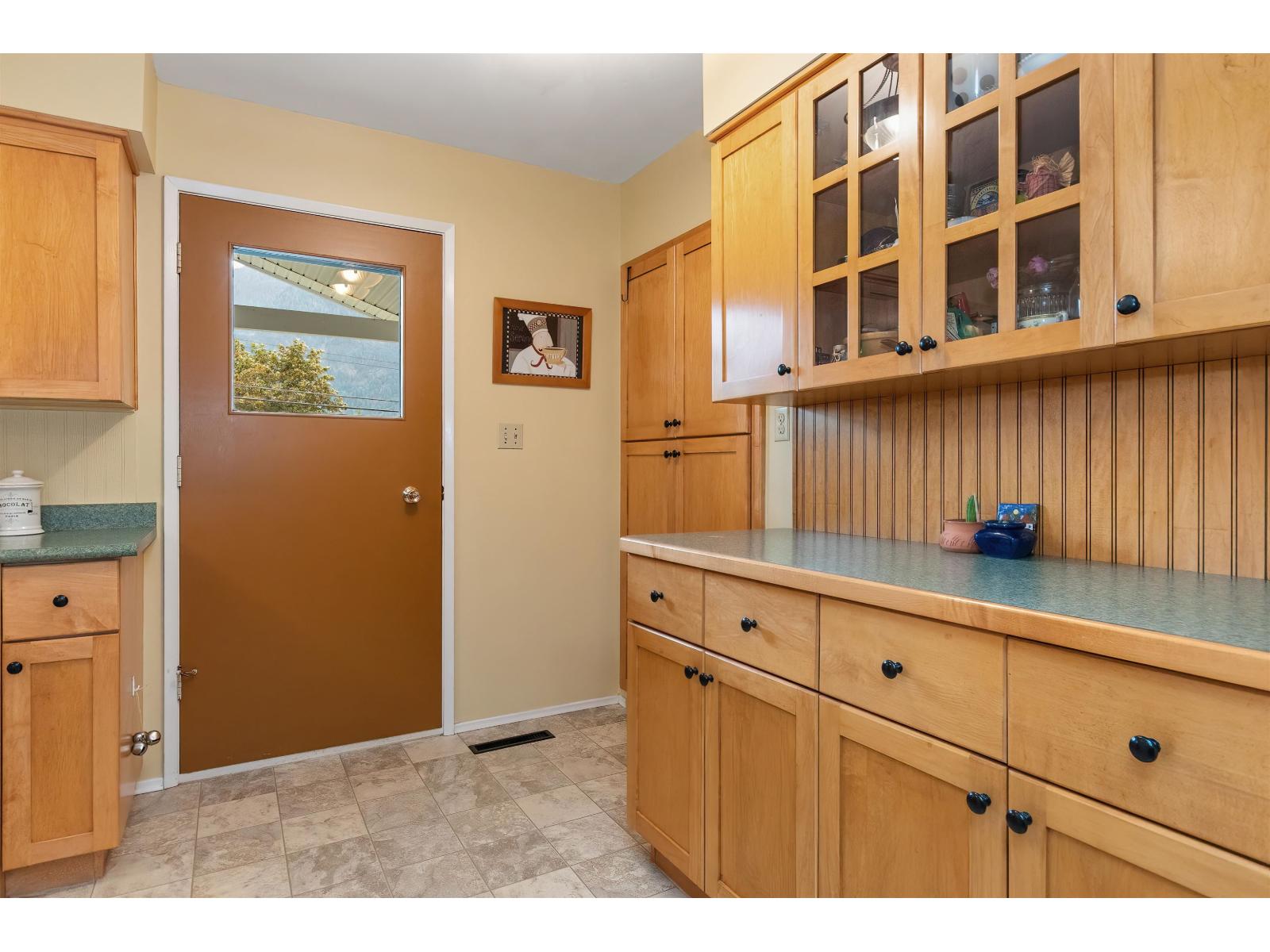 630 Hazel Street Property Photo 12