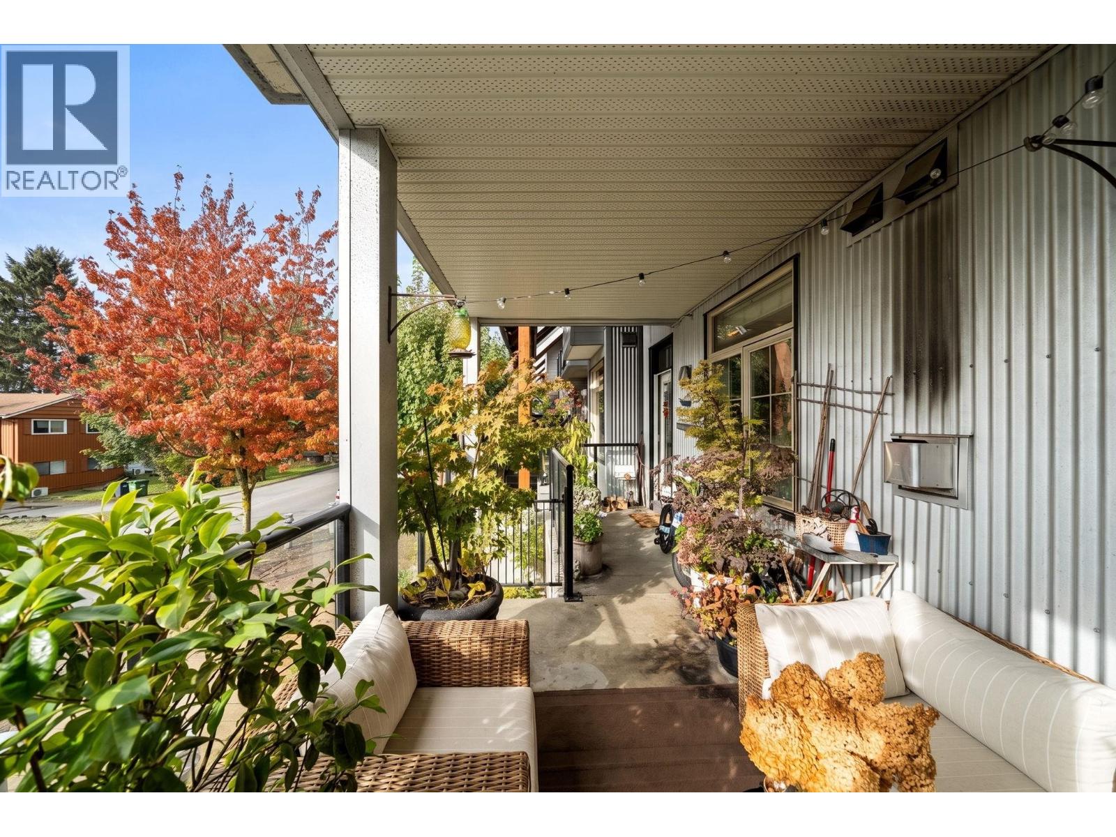 7 6233 London Road Property Photo 13