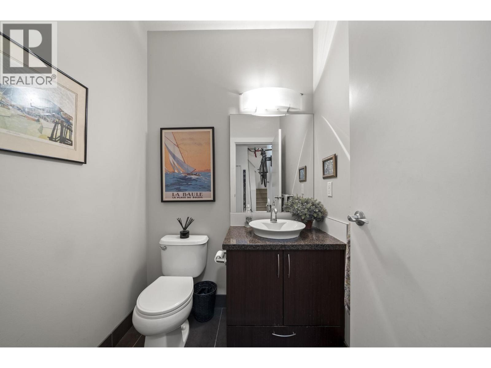 7 6233 London Road Property Photo 24